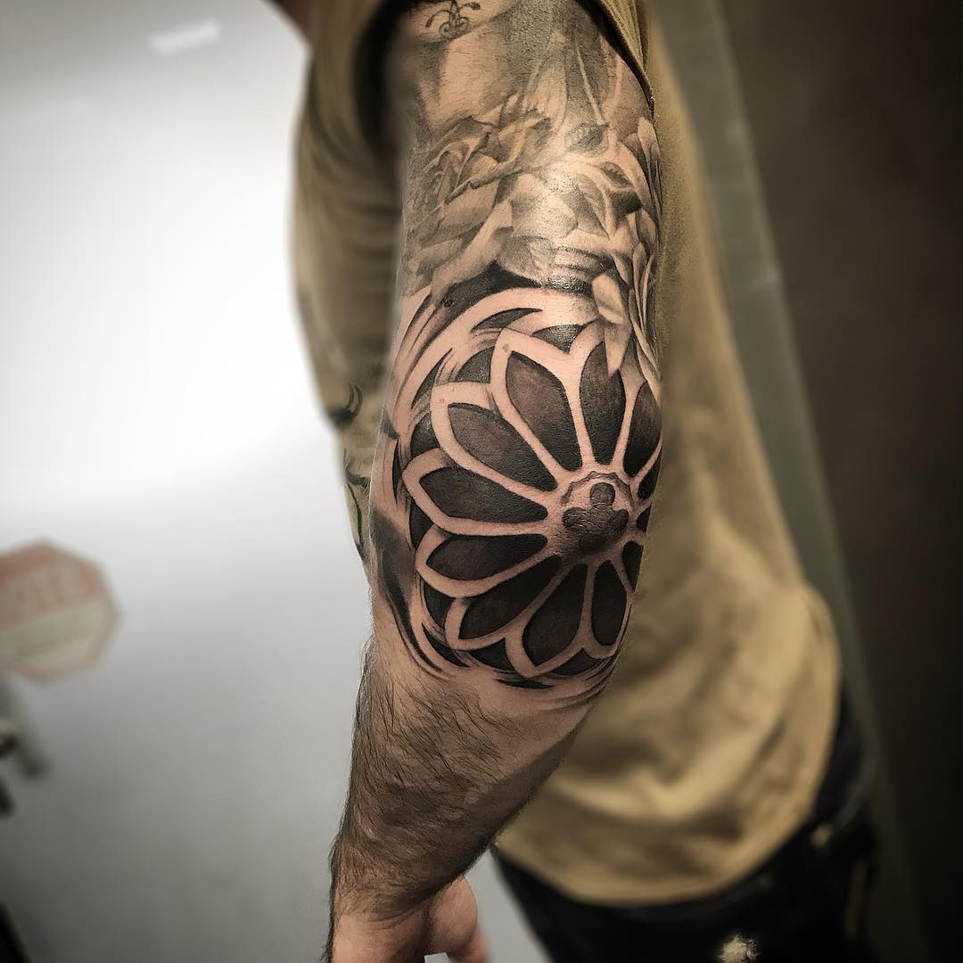 flowdraw_tattoo_30841692_181456829340534_2634321545371058176_n