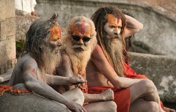 жители племени Агхори